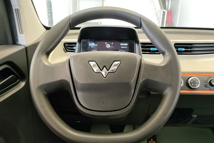 Used Wuling Hongguang MINIEV 2020 Enjoyment Model Lithium Iron Phosphate Steering Wheel