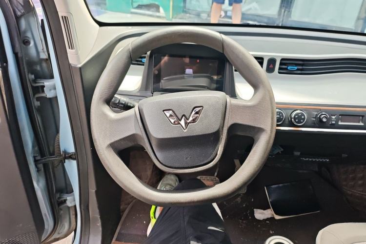 Used Wuling Hongguang MINIEV 2020 Zizai Version Lithium-NMC Steering Wheel