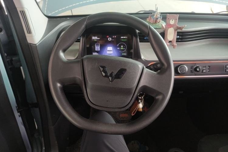 Used Wuling Hongguang MINIEV 2020 Zizai Version Lithium-NMC Steering Wheel