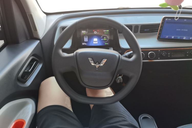Used Wuling Hongguang MINIEV 2020 Freedom Version Lithium Iron Phosphate Steering Wheel