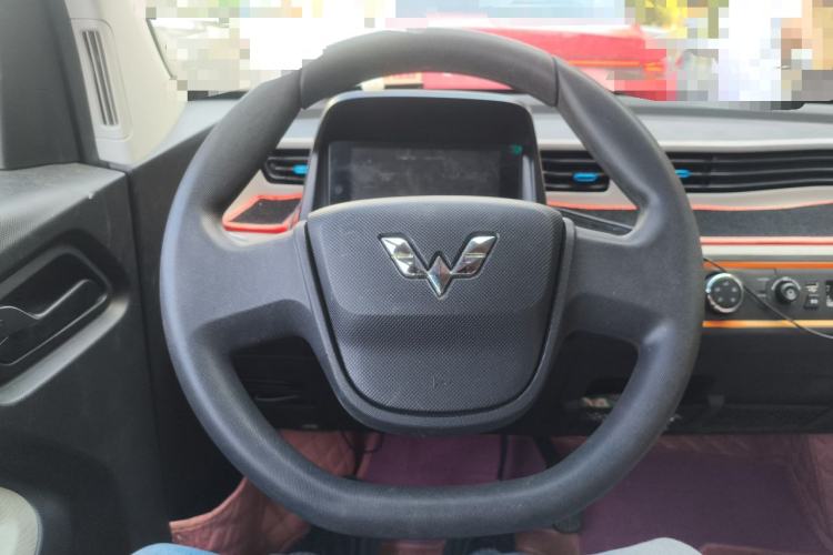 Used Wuling Hongguang MINIEV 2020 Enjoyment Model Lithium Iron Phosphate Steering Wheel