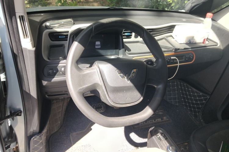 Used Wuling Hongguang MINIEV 2020 Freedom Version Lithium Iron Phosphate Steering Wheel