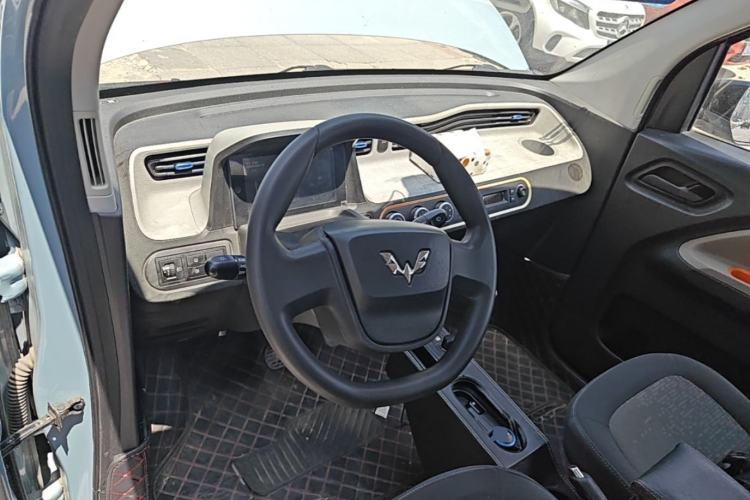 Used Wuling Hongguang MINIEV 2020 Enjoyment Model Lithium Iron Phosphate Steering Wheel