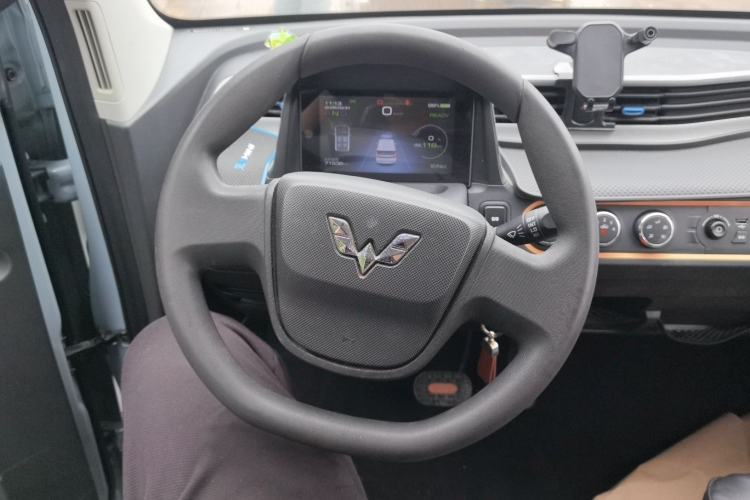 Used Wuling Hongguang MINIEV 2020 Freedom Version Lithium Iron Phosphate Steering Wheel