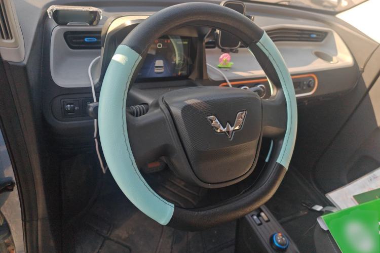 Used Wuling Hongguang MINIEV 2020 Enjoyment Model Lithium Iron Phosphate Steering Wheel