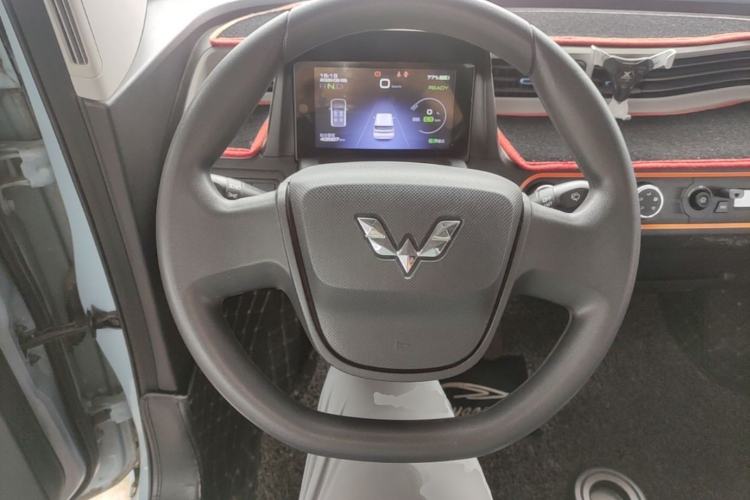 Used Wuling Hongguang MINIEV 2020 Freedom Version Lithium Iron Phosphate Steering Wheel
