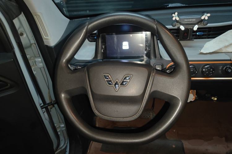 Used Wuling Hongguang MINIEV 2020 Zizai Version Lithium-NMC Steering Wheel