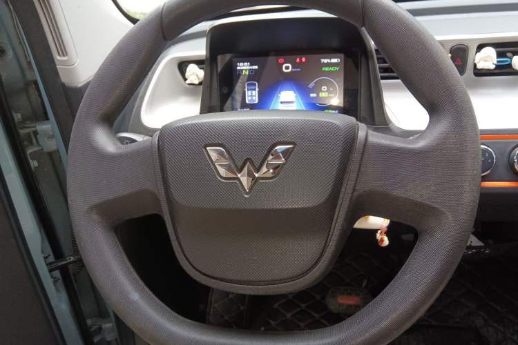 Used Wuling Hongguang MINIEV 2020 Lite Version Lithium Iron Phosphate Steering Wheel
