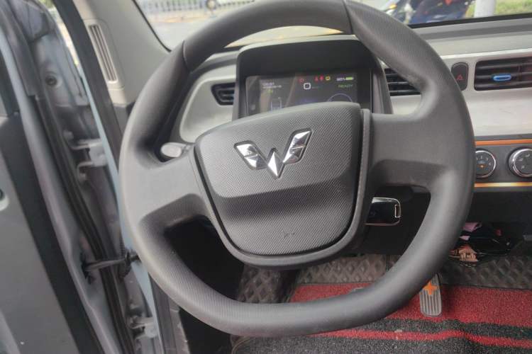 Used Wuling Hongguang MINIEV 2020 Zizai Version Lithium-NMC Steering Wheel