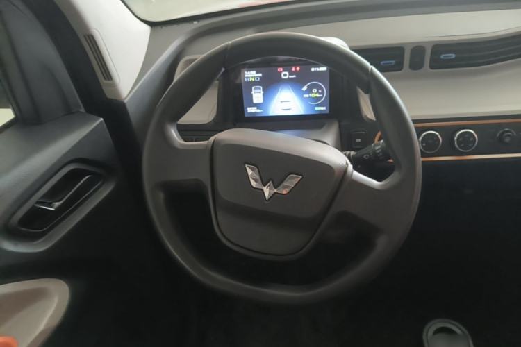Used Wuling Hongguang MINIEV 2020 Enjoyment Model Lithium Iron Phosphate Steering Wheel