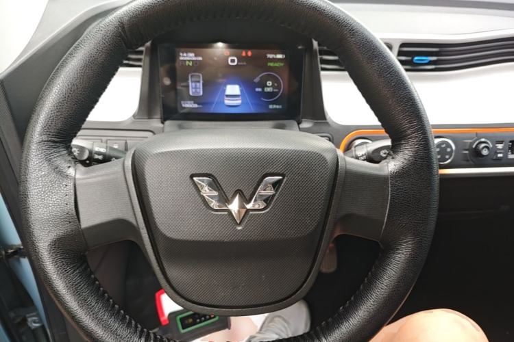 Used Wuling Hongguang MINIEV 2020 Easy Version Lithium-Ion Battery Steering Wheel