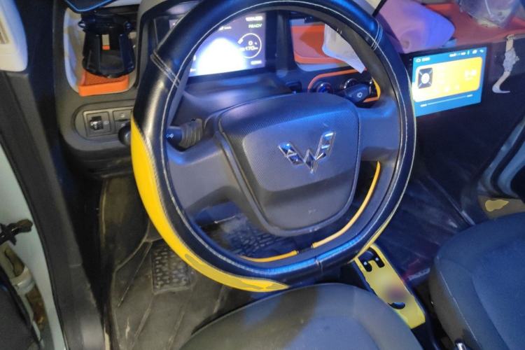Used Wuling Hongguang MINIEV 2020 Enjoy Edition Lithium-Ion Battery Steering Wheel