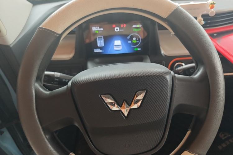 Used Wuling Hongguang MINIEV 2020 Enjoyment Model Lithium Iron Phosphate Steering Wheel