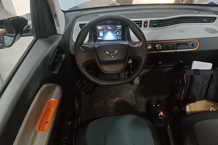 Used Wuling Hongguang MINIEV 2020 Freedom Version Lithium Iron Phosphate Steering Wheel