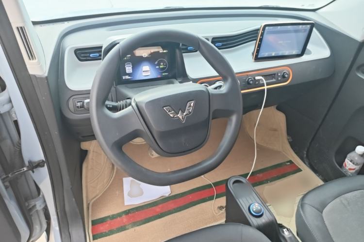 Used Wuling Hongguang MINIEV 2020 Enjoyment Model Lithium Iron Phosphate Steering Wheel