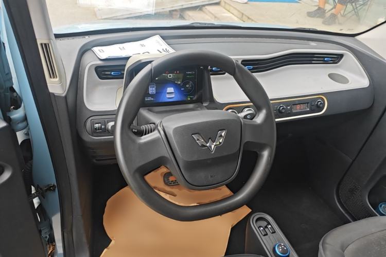 Used Wuling Hongguang MINIEV 2020 Freedom Version Lithium Iron Phosphate Steering Wheel