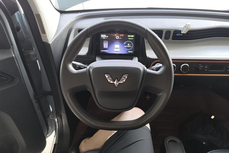 Used Wuling Hongguang MINIEV 2020 Enjoyment Model Lithium Iron Phosphate Steering Wheel