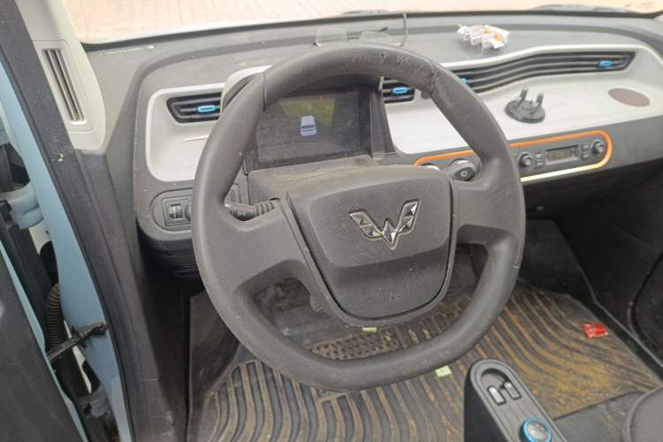 Used Wuling Hongguang MINIEV 2020 Zizai Version Lithium-NMC Steering Wheel