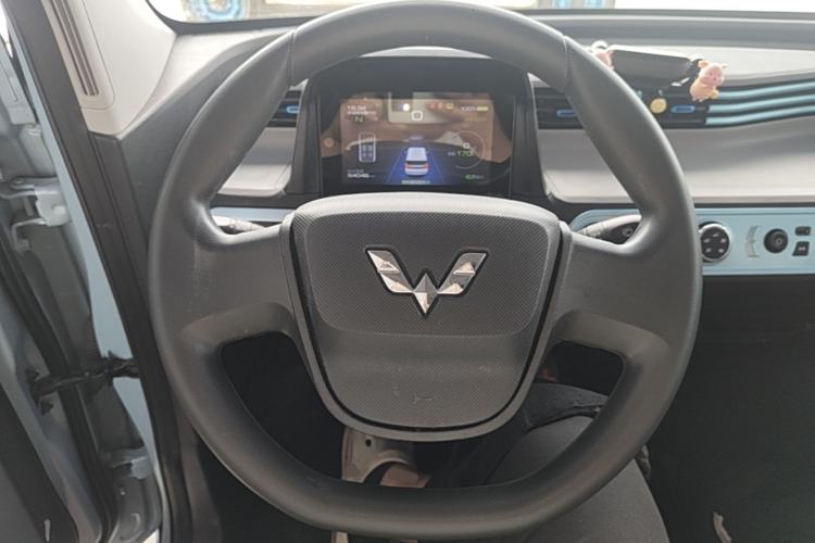 Used Wuling Hongguang MINIEV 2020 Enjoyment Model Lithium Iron Phosphate Steering Wheel