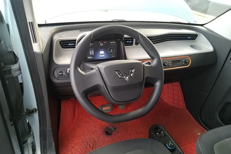Used Wuling Hongguang MINIEV 2020 Enjoyment Model Lithium Iron Phosphate Steering Wheel