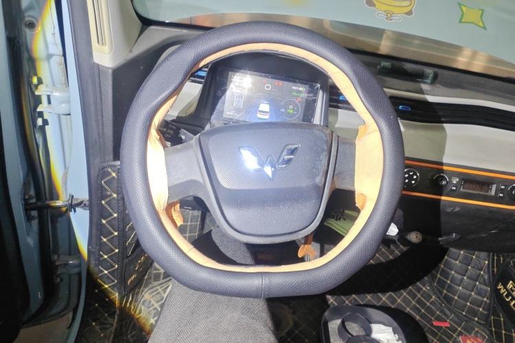 Used Wuling Hongguang MINIEV 2020 Freedom Version Lithium Iron Phosphate Steering Wheel