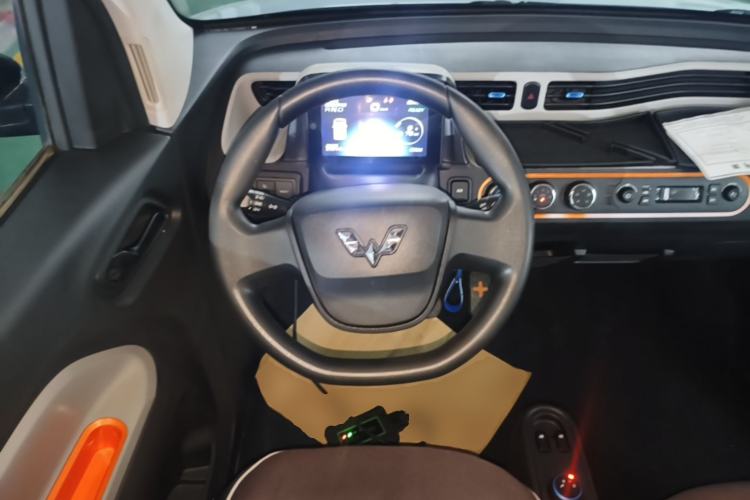 Used Wuling Hongguang MINIEV 2020 Freedom Version Lithium Iron Phosphate Steering Wheel