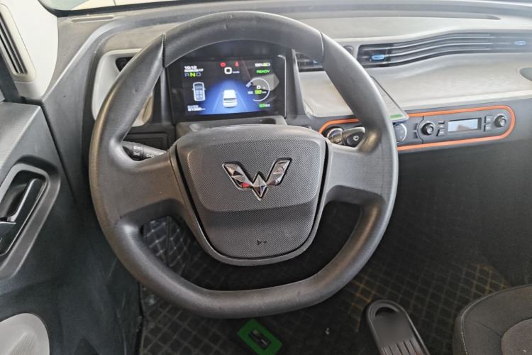 Used Wuling Hongguang MINIEV 2020 Enjoyment Model Lithium Iron Phosphate Steering Wheel