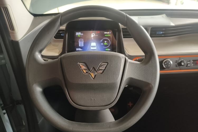 Used Wuling Hongguang MINIEV 2020 Enjoyment Model Lithium Iron Phosphate Steering Wheel