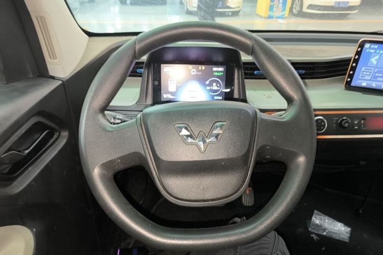 Used Wuling Hongguang MINIEV 2020 Enjoyment Model Lithium Iron Phosphate Steering Wheel