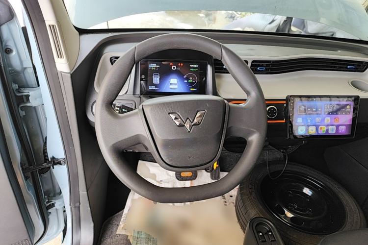 Used Wuling Hongguang MINIEV 2020 Enjoy Edition Lithium-Ion Battery Steering Wheel