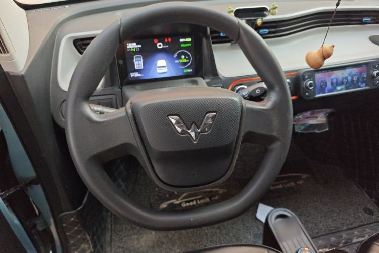 Used Wuling Hongguang MINIEV 2020 Freedom Version Lithium Iron Phosphate Steering Wheel