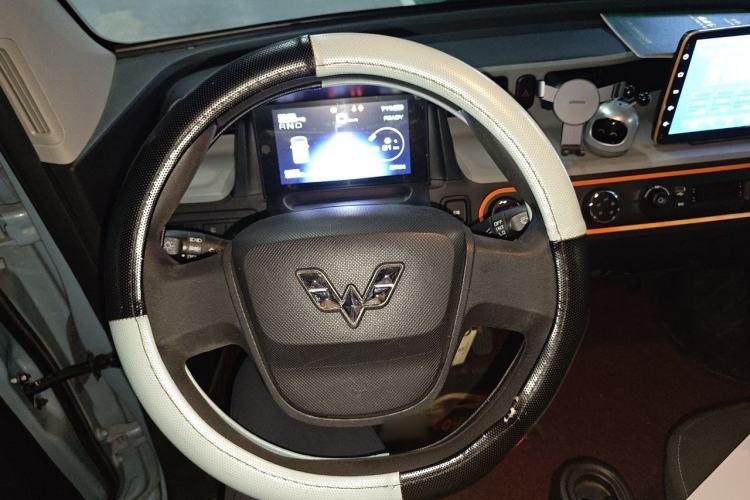 Used Wuling Hongguang MINIEV 2020 Freedom Version Lithium Iron Phosphate Steering Wheel