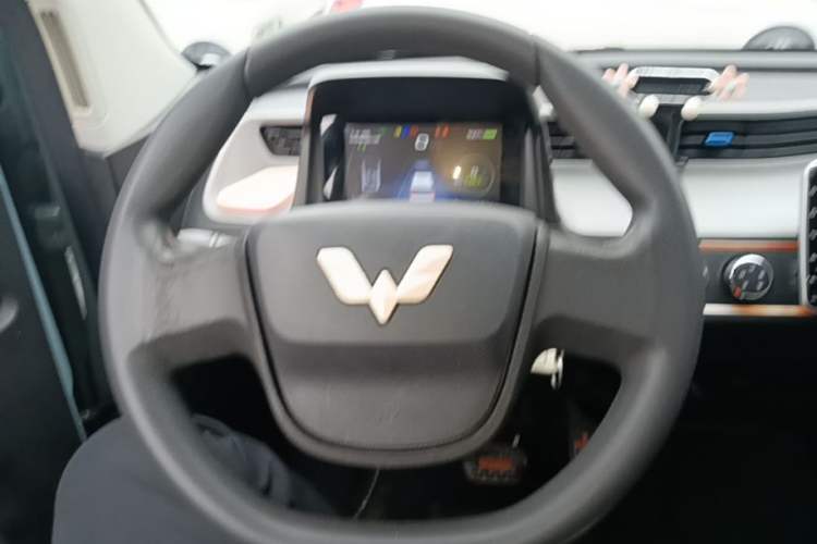 Used Wuling Hongguang MINIEV 2020 Freedom Version Lithium Iron Phosphate Steering Wheel