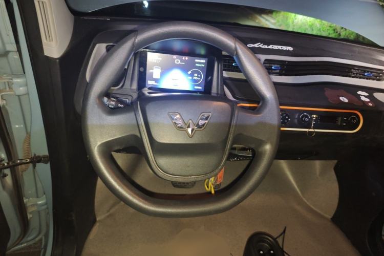 Used Wuling Hongguang MINIEV 2020 Freedom Version Lithium Iron Phosphate Steering Wheel