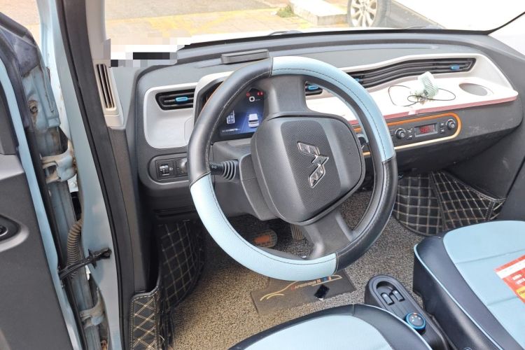 Used Wuling Hongguang MINIEV 2020 Freedom Version Lithium Iron Phosphate Steering Wheel