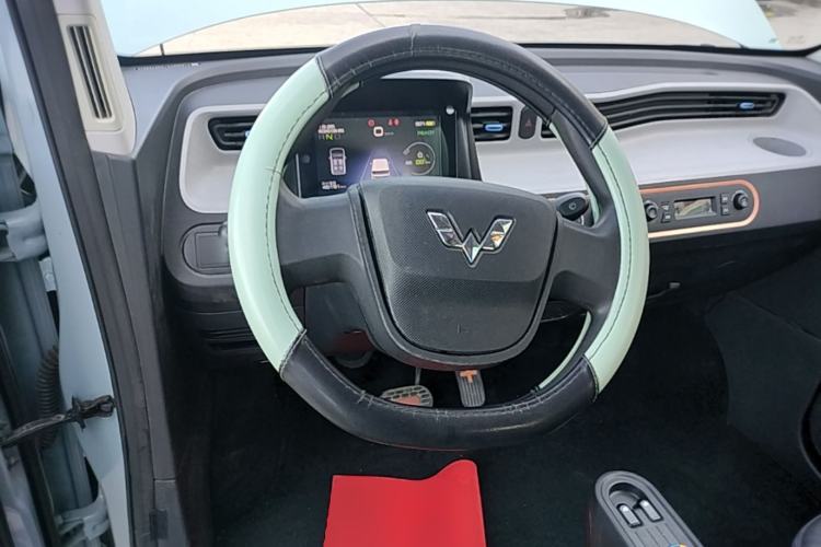 Used Wuling Hongguang MINIEV 2020 Freedom Version Lithium Iron Phosphate Steering Wheel