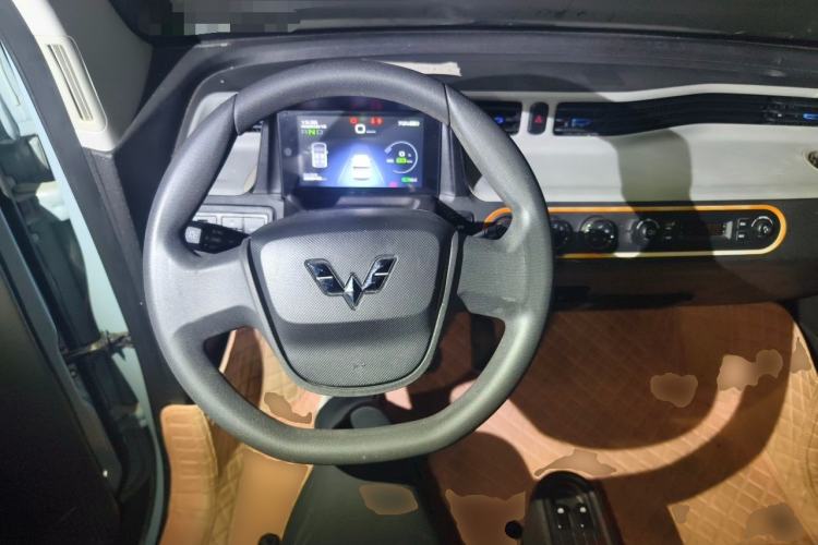 Used Wuling Hongguang MINIEV 2020 Freedom Version Lithium Iron Phosphate Steering Wheel