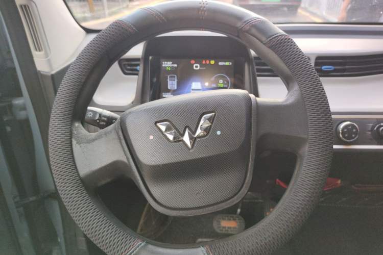 Used Wuling Hongguang MINIEV 2020 Freedom Version Lithium Iron Phosphate Steering Wheel