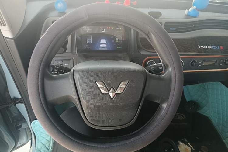 Used Wuling Hongguang MINIEV 2020 Freedom Version Lithium Iron Phosphate Steering Wheel