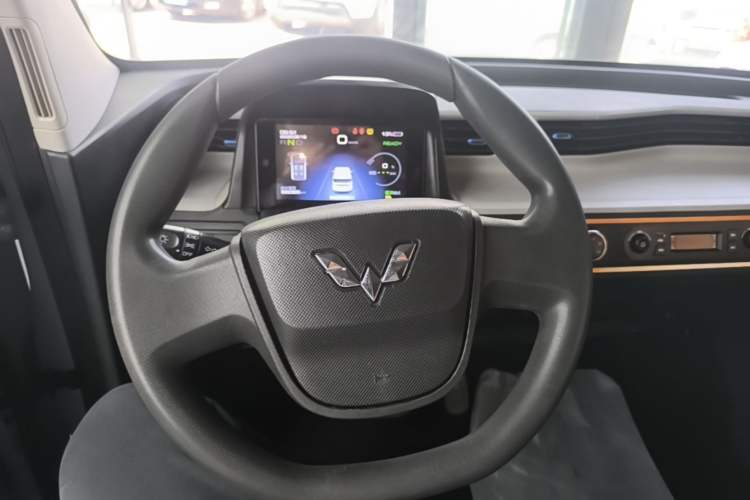 Used Wuling Hongguang MINIEV 2020 Freedom Version Lithium Iron Phosphate Steering Wheel