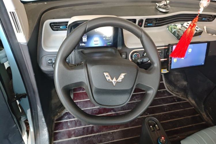 Used Wuling Hongguang MINIEV 2020 Freedom Version Lithium Iron Phosphate Steering Wheel