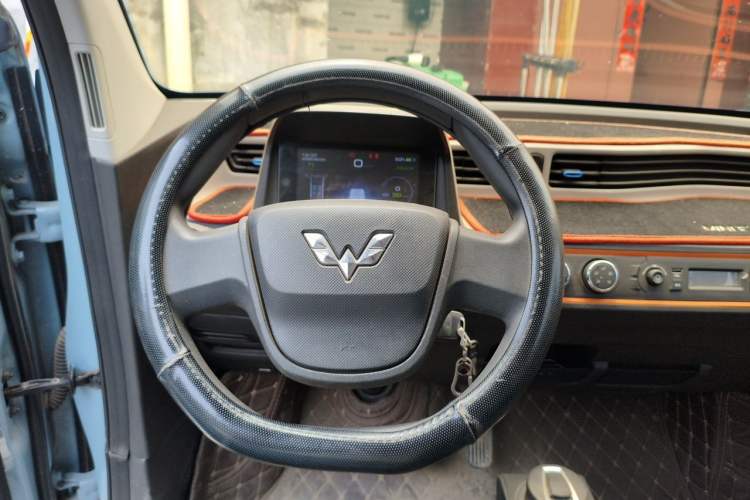 Used Wuling Hongguang MINIEV 2020 Freedom Version Lithium Iron Phosphate Steering Wheel