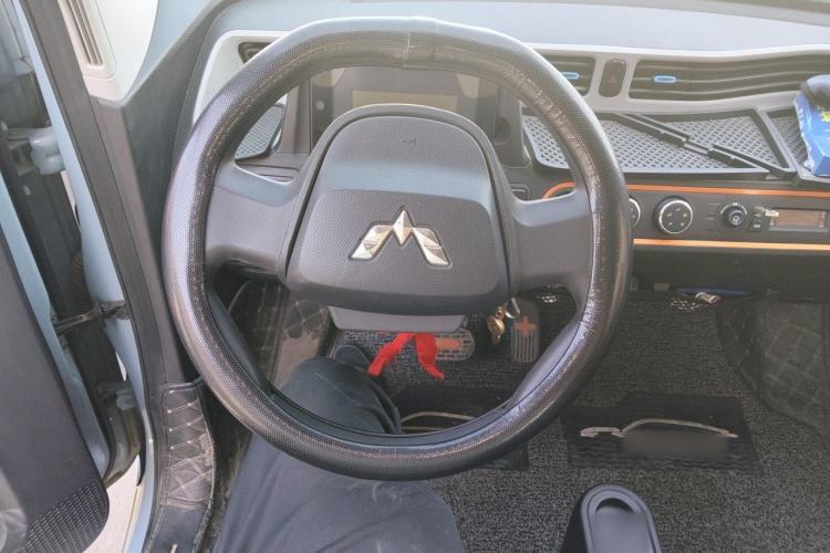 Used Wuling Hongguang MINIEV 2020 Easy Version Lithium-Ion Battery Steering Wheel