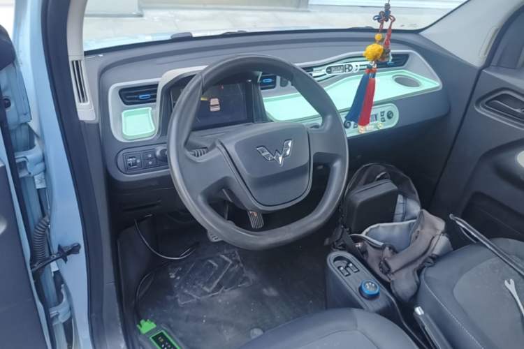 Used Wuling Hongguang MINIEV 2020 Freedom Version Lithium Iron Phosphate Steering Wheel