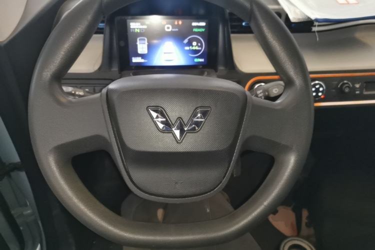 Used Wuling Hongguang MINIEV 2020 Enjoyment Model Lithium Iron Phosphate Steering Wheel