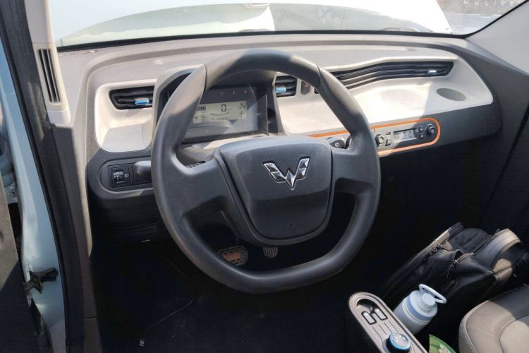 Used Wuling Hongguang MINIEV 2020 Easy Version Lithium-Ion Battery Steering Wheel