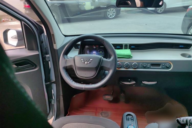 Used Wuling Hongguang MINIEV 2020 Freedom Version Lithium Iron Phosphate Steering Wheel