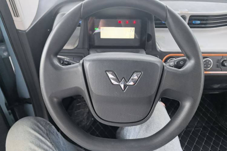 Used Wuling Hongguang MINIEV 2020 Easy Version Lithium-Ion Battery Steering Wheel