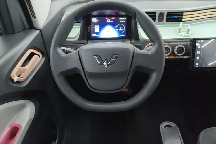 Used Wuling Hongguang MINIEV 2020 Enjoyment Model Lithium Iron Phosphate Steering Wheel