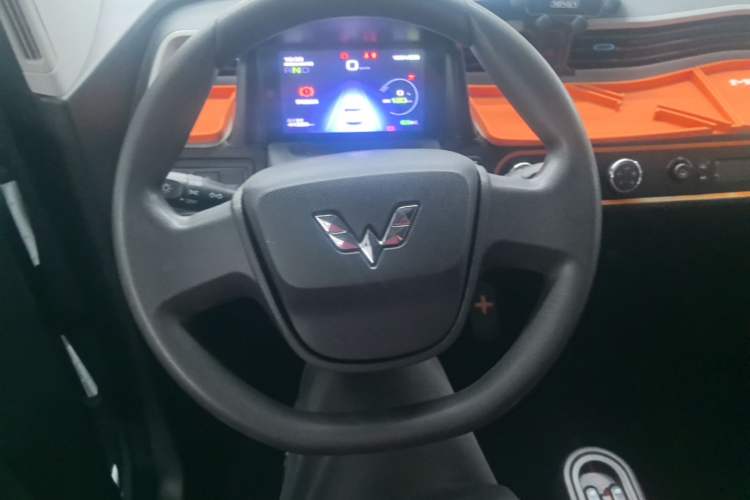 Used Wuling Hongguang MINIEV 2020 Freedom Version Lithium Iron Phosphate Steering Wheel
